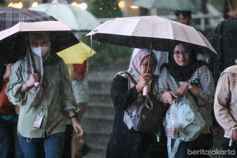 Hujan Ringan Bakal Basahi Jakarta