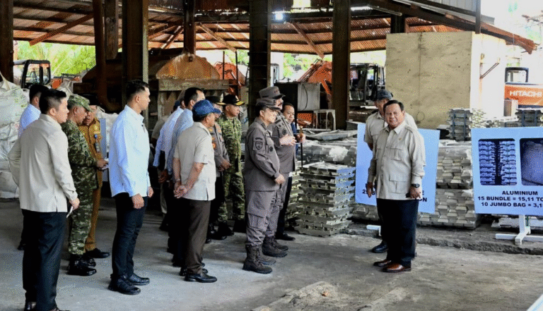 Presiden Prabowo Saksikan Langsung Penyerahan Aset Barang Rampasan Negara dari Tambang Ilegal kepada PT Timah