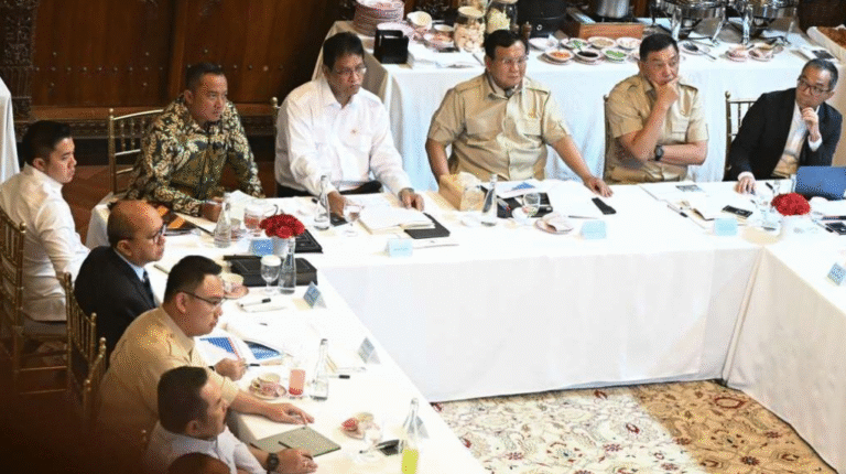 Pertanian, Ekonomi, dan Pendidikan Jadi Fokus Arahan Presiden Prabowo dalam Rapat Terbatas di Kertanegara