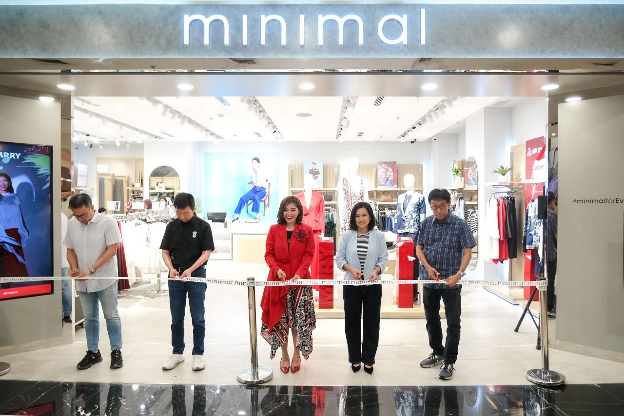 Dukung Fesyen Lokal, Wamen Ekraf Hadiri Peluncuran Brand 'MRRY' Milik Merry Riana