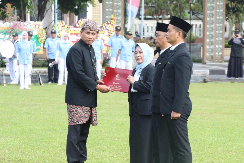 Peringati HUT Ke-24 Kota Tasikmalaya, Wamendagri Wiyagus Minta Kembangkan Potensi Ekonomi Kreatif dan Budaya Lokal