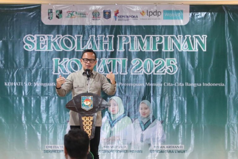 Wamendagri Bima Ajak Kader HMI dan Kohati Perkuat Kepemimpinan Perempuan