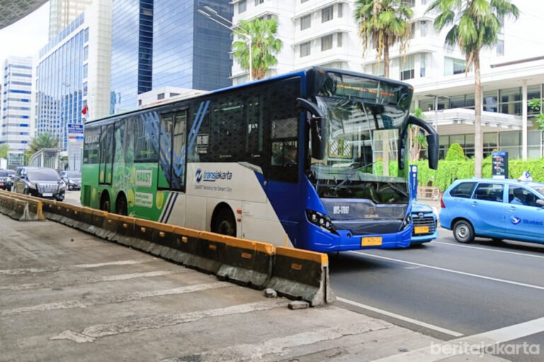 Transjakarta Tambah Armada Imbas Gangguan Layanan MRT