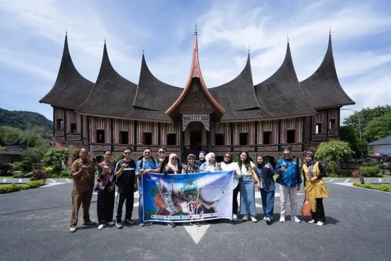 Kemenpar Ajak Wisatawan Malaysia Jelajahi Pesona Sumbar lewat Wonderful Indonesia Journey