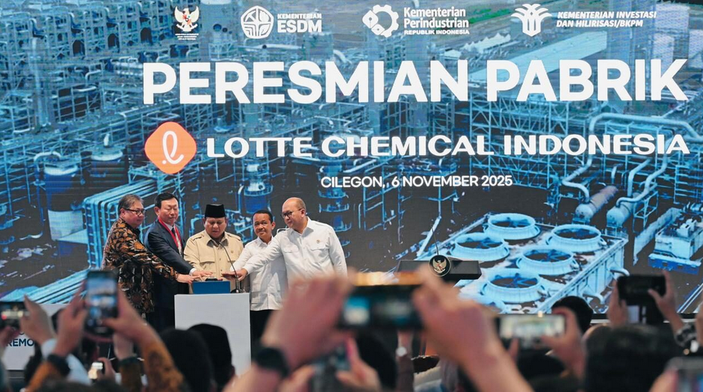 Presiden Prabowo Resmikan Pabrik Petrokimia Senilai USD3,9 Miliar di Cilegon
