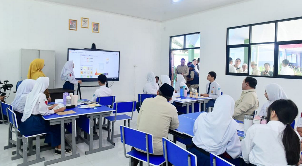 Presiden Prabowo Tegaskan Prioritas Pemerataan Digitalisasi Pendidikan hingga Daerah 3T