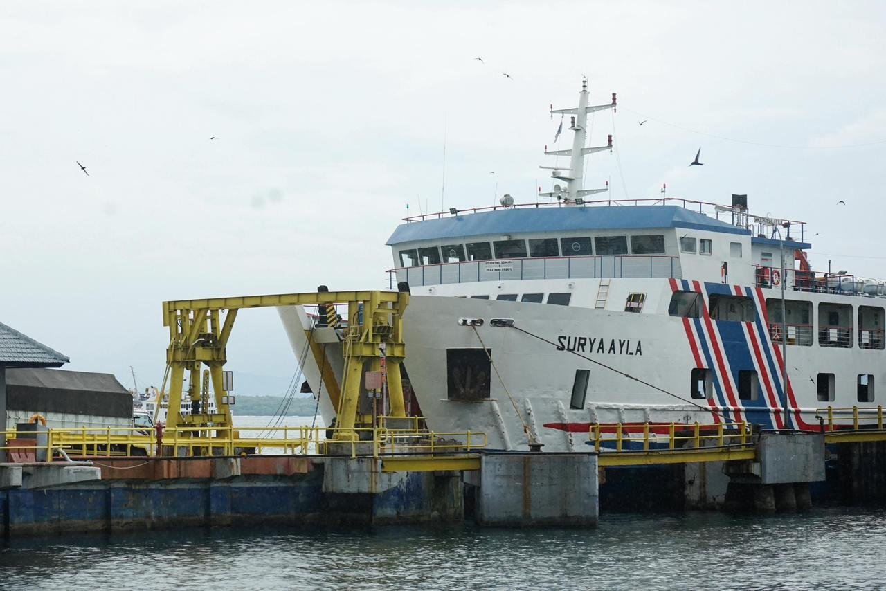 KEMENHUB SUSUN SKEMA PENANGANAN ANTREAN KENDARAAN DI PELABUHAN KETAPANG