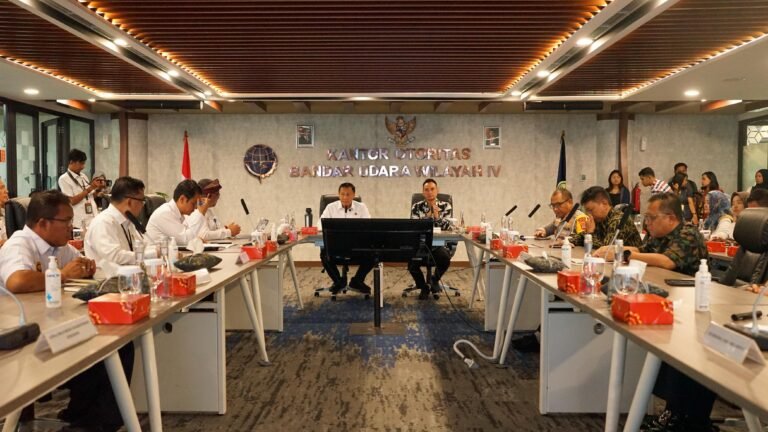 Jelang Natal dan Tahun Baru 2025/2026: CEGAH KEMACETAN AKSES BANDARA NGURAH RAI, KEMENHUB DORONG KECEPATAN PENANGANAN & REKAYASA LALIN