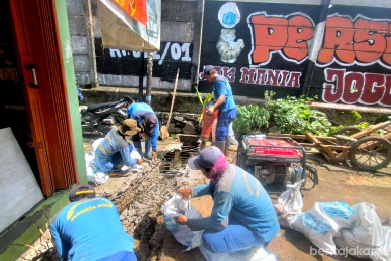 Progres Revitalisasi Saluran Air di Jalan Haji Najih Capai 36,5 Persen