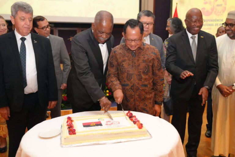 Hadiri Resepsi 50 Tahun Kemerdekaan Republik Angola, Mendagri: Kehormatan Besar bagi Rakyat Indonesia