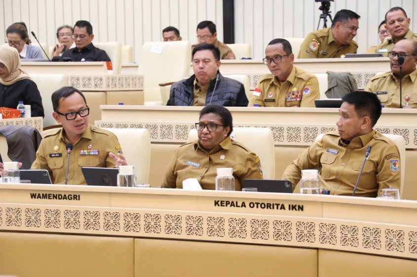 Rapat dengan DPR, Kemendagri Tegaskan Komitmen Kawal Percepatan Program Strategis Nasional