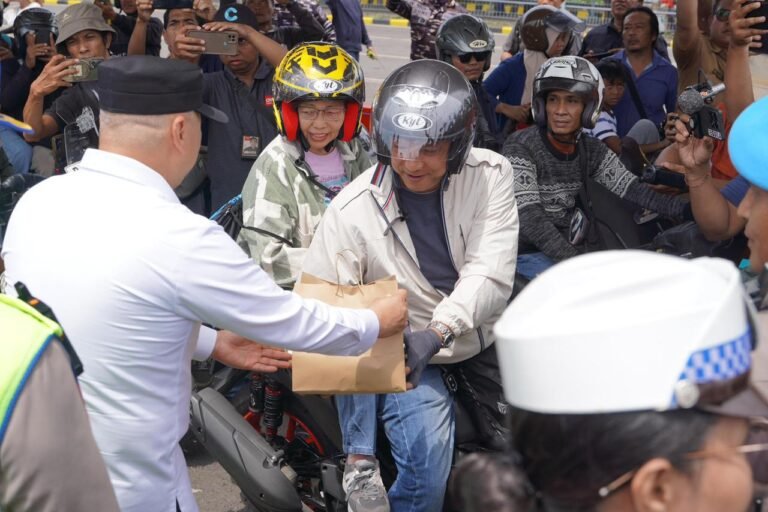 Jelang Tahun Baru 2026, Menhub Dudy Ingatkan Antisipasi Lonjakan Penumpang di Pelabuhan Gilimanuk