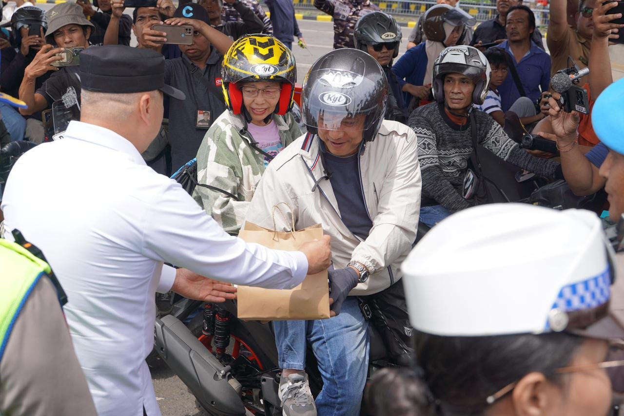 Jelang Tahun Baru 2026, Menhub Dudy Ingatkan Antisipasi Lonjakan Penumpang di Pelabuhan Gilimanuk