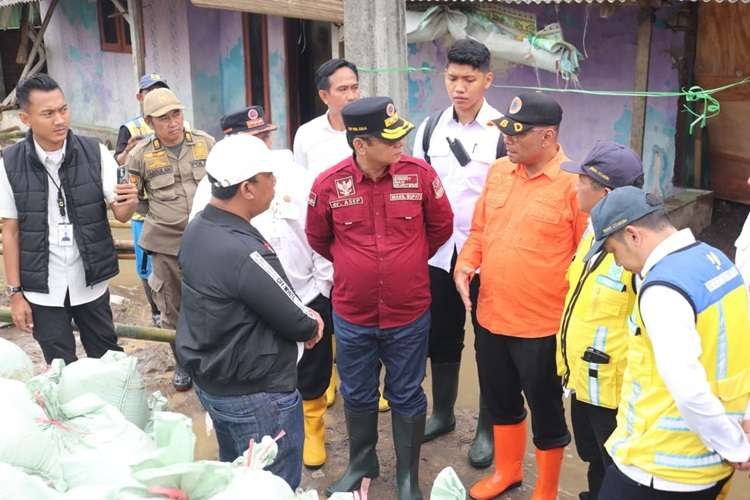 Cegah Banjir, Pemkab Bekasi Minta BBWS Perbaiki Tanggul Citarum Secara Permanen