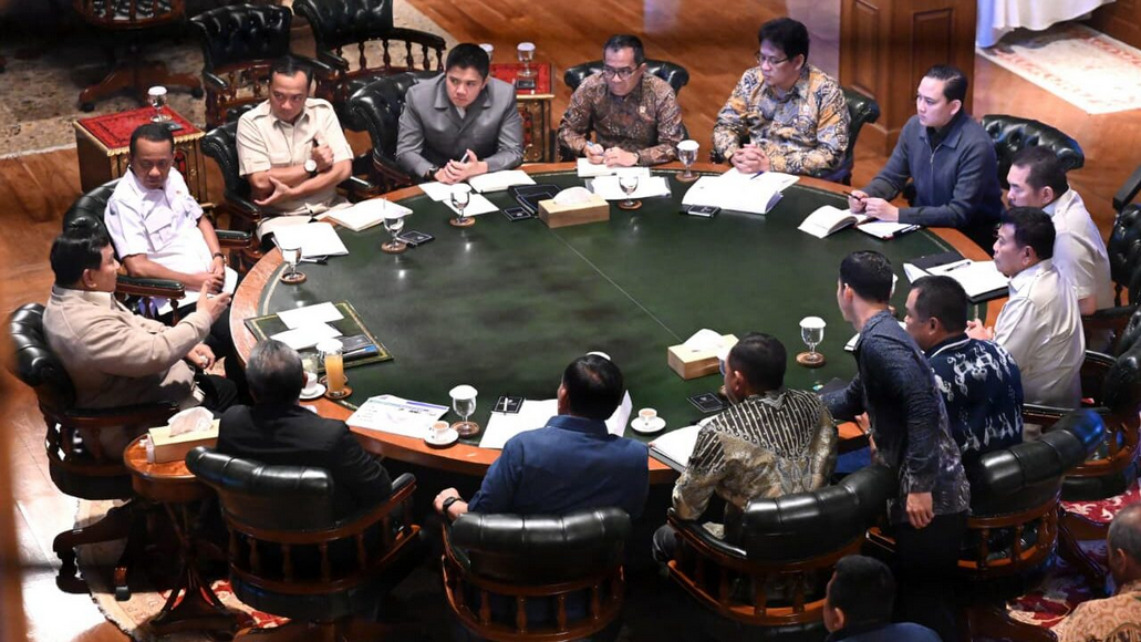 Usai Lawatan Luar Negeri, Presiden Prabowo Kumpulkan Menteri, Pastikan Program Strategis Nasional Berjalan Tepat Sasaran