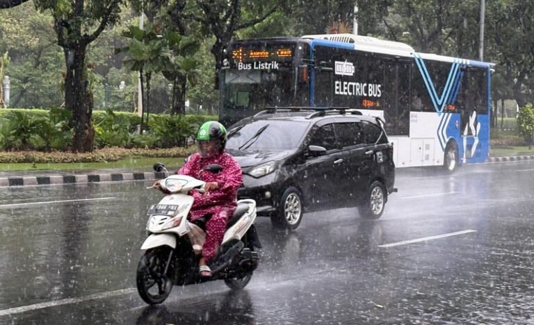 Hujan Bakal Guyur Jakarta Hari Ini
