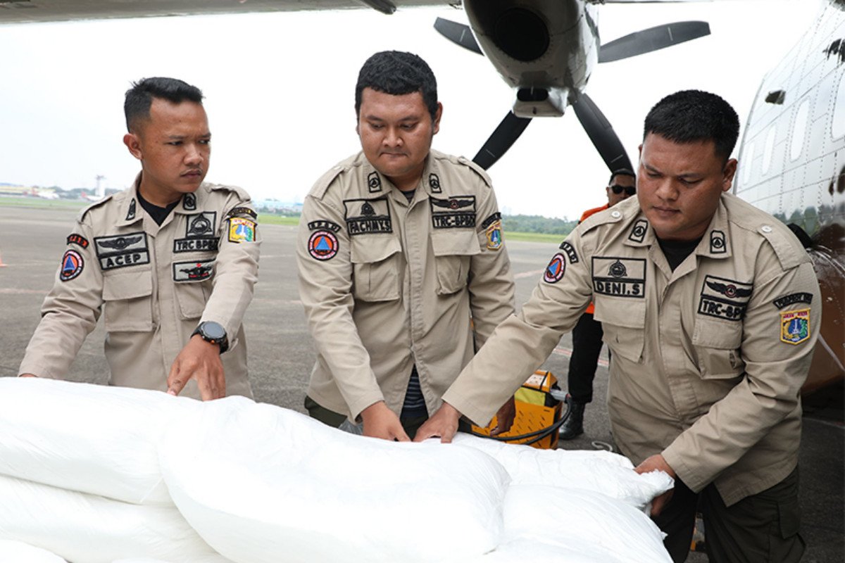 Cegah Banjir, Pemprov DKI Siapkan OMC hingga Siagakan 200 Ekskavator