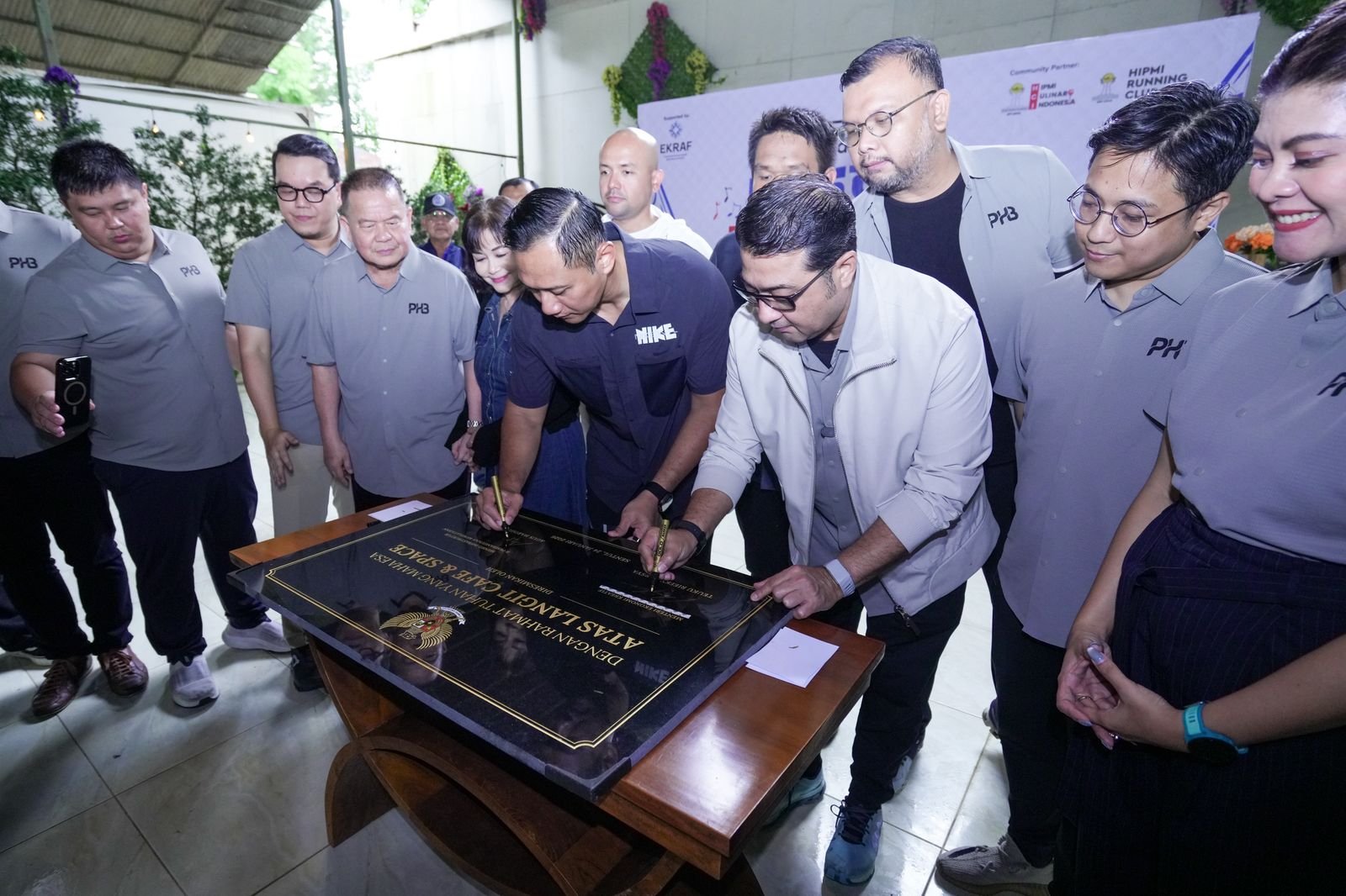 Menko IPK dan Menteri Ekraf Dukung Pengembangan Ruang Kreatif Kuliner melalui Atas Langit Café and Space