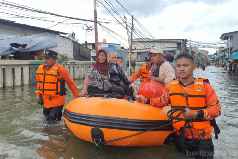 BPBD Ingatkan Potensi Rob di 12 Wilayah Pesisir Jakarta