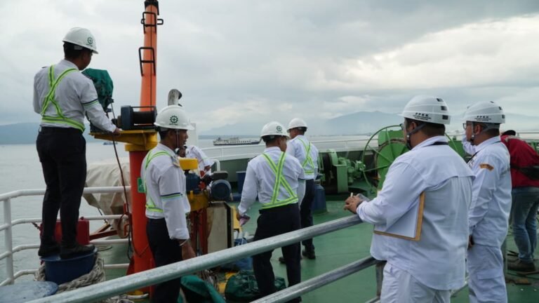 PASTIKAN KESELAMATAN ANGKUTAN LEBARAN, KEMENHUB LAKSANAKAN UJI PETIK KAPAL PENUMPANG DI BANYUWANGI