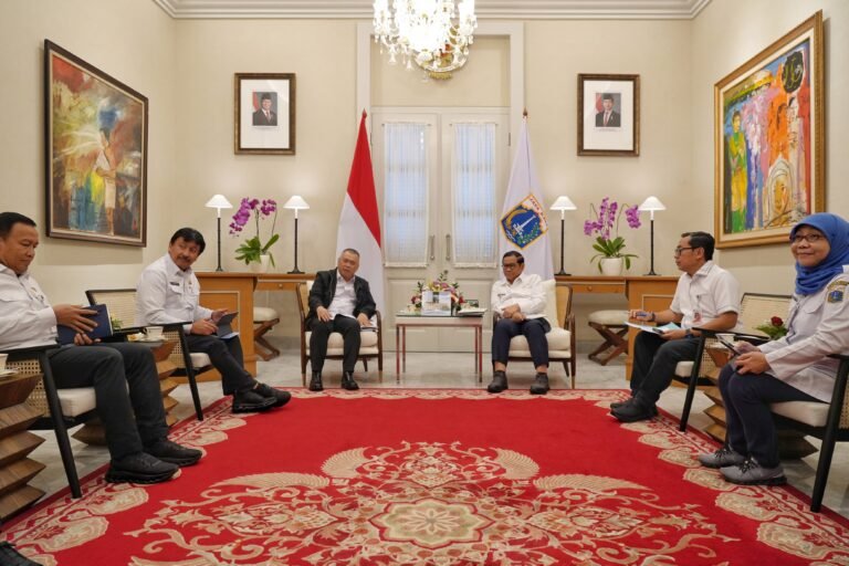 Menhub Dudy Bahas Kesiapan Angkutan Lebaran 2026 Bersama Gubernur DKI Jakarta