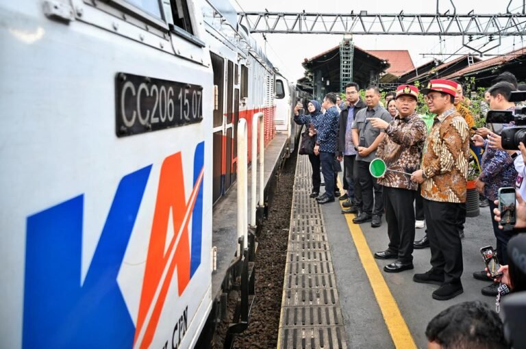 Menhub Dudy Dukung Produk UMKM Binaan Kemendag Dipasarkan di Simpul Transportasi