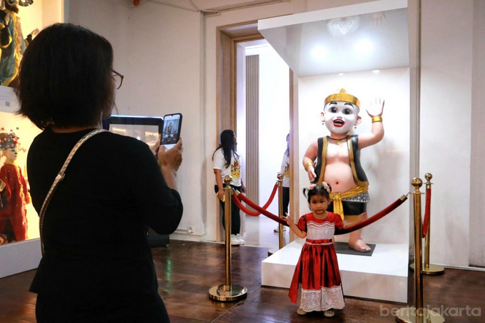 Belasan Ribu Wisatawan Kunjungi Museum Seni di Jakbar