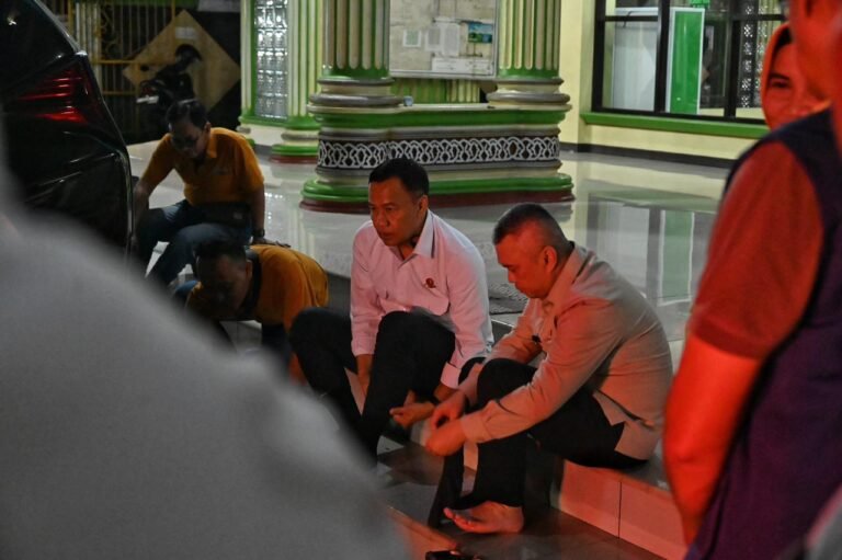 Susuri Jalur Pantura, Menhub Dudy Kunjungi Masjid-Masjid Ramah Pemudik