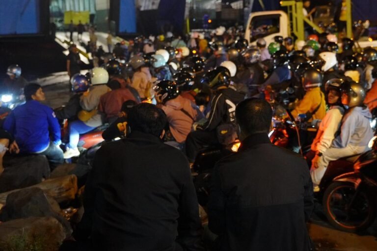 Kemenhub Terus Optimalkan Upaya Penguraian Kepadatan di Pelabuhan Penyeberangan Gilimanuk