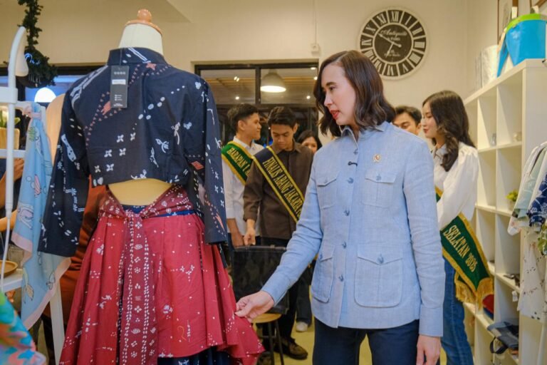 Menpar Intensifkan Visitasi Destinasi Perkuat Promosi Wisata Jelang Nyepi dan Lebaran