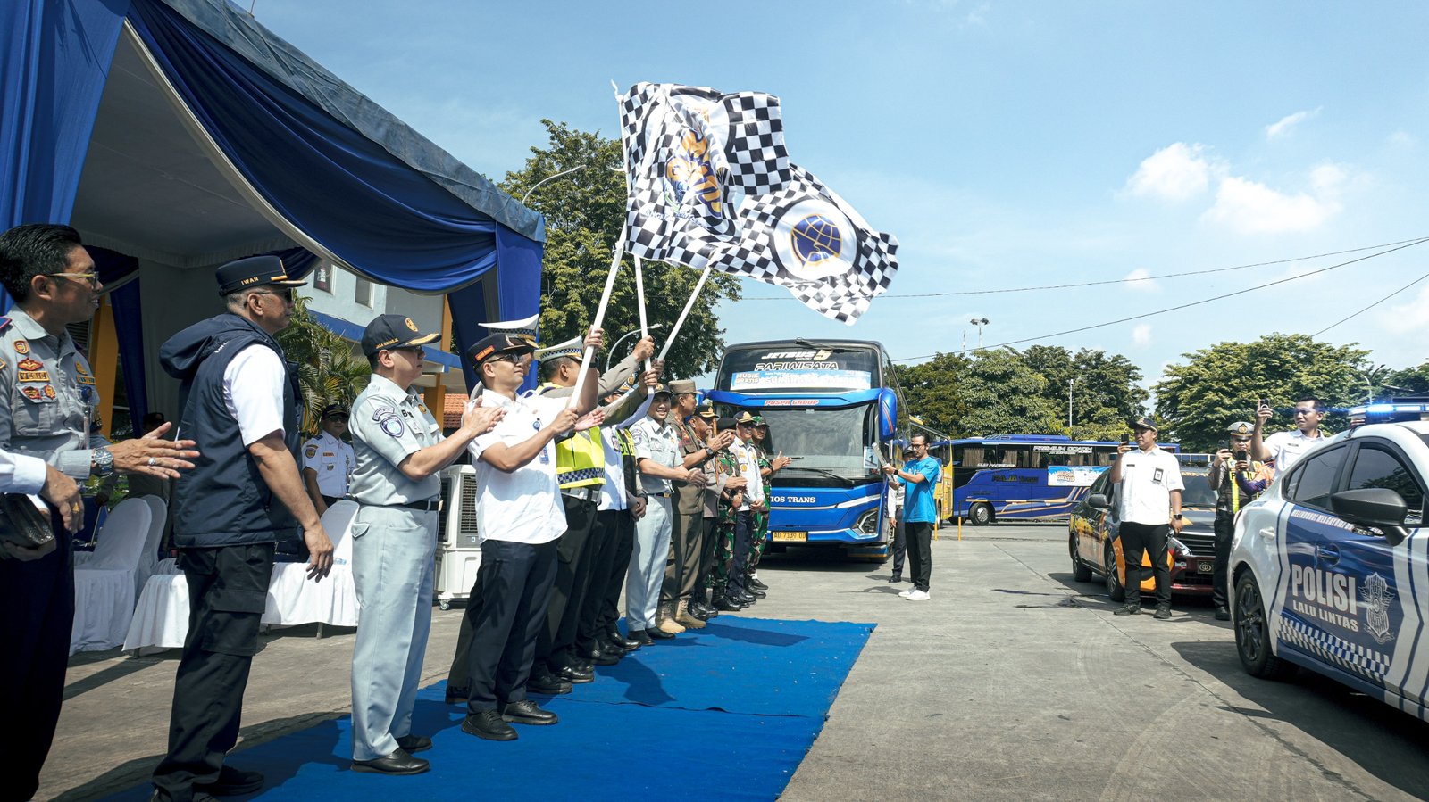 Kemenhub Berangkatkan Peserta Arus Balik Mudik Gratis Dari Jawa dan Sumatera