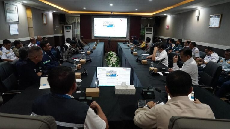 Kemenhub Matangkan Strategi Hadapi Puncak Arus Balik Gelombang Dua di Lintas Ketapang - Gilimanuk