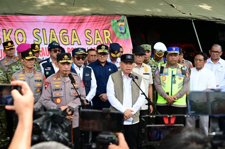 Menhub Dudy Pastikan Kelancaran Arus Balik Penyeberangan Sumatera-Jawa di Pelabuhan Bakauheni