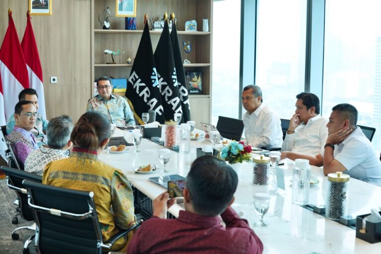 Audiensi dengan Film Meja Tanpa Laci, Menteri Ekraf Apresiasi Pesan Kejujuran yang Diangkat