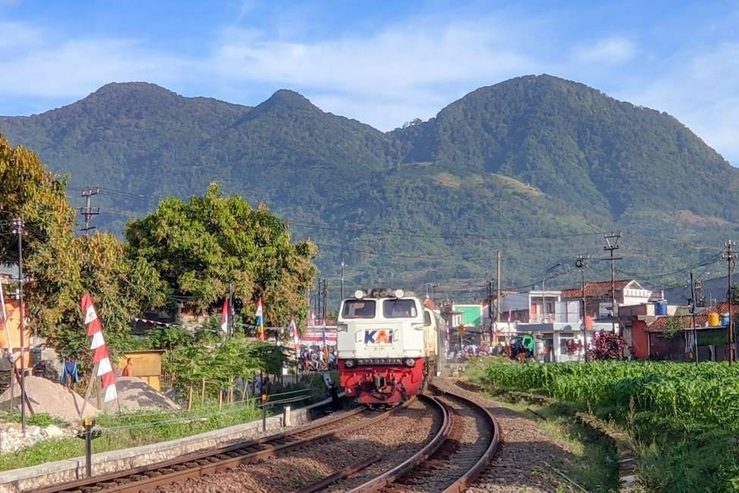 Perkuat Koneksitas Jabar Jateng Jatim, KAI Hadirkan KA Sangkuriang