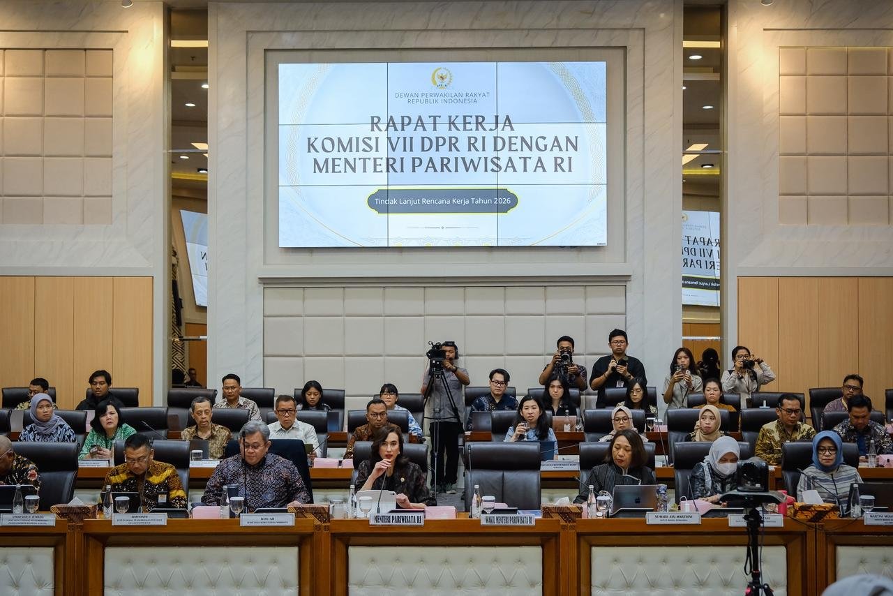 Di Tengah Tekanan Global, Kemenpar Siapkan Strategi Jaga Target Pariwisata 2026