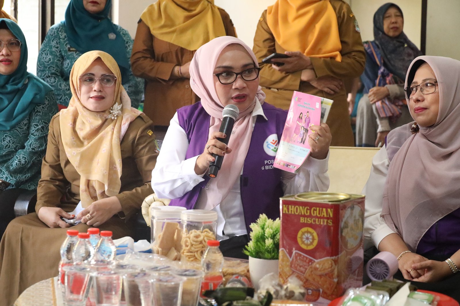 TP PKK Kota Bekasi Monitoring 6 SPM di Posyandu Kenari, Dorong Edukasi Vaksinasi dan Transformasi Layanan Terintegrasi