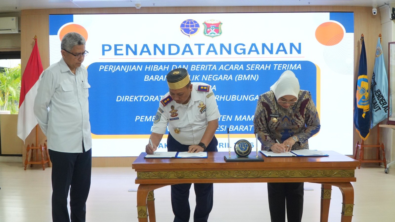 KEMENHUB HIBAHKAN ASET BMN KE PEMKAB MAMUJU, DORONG OPTIMALISASI PELAYANAN PELABUHAN