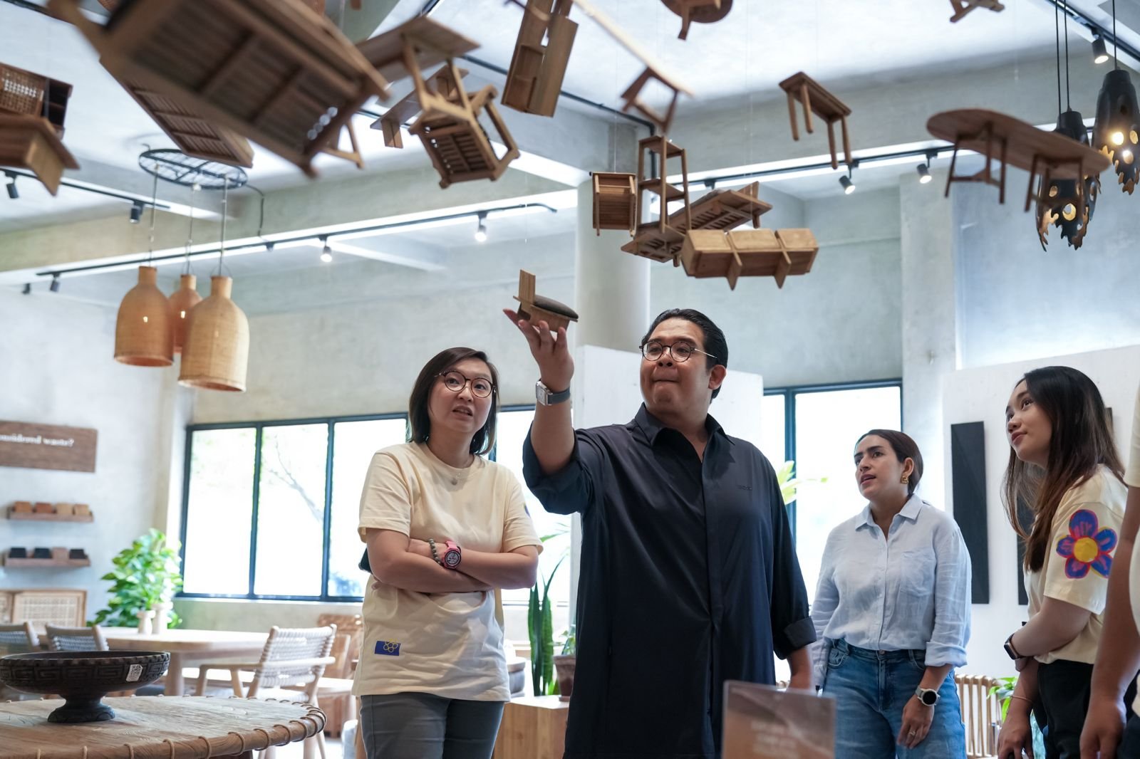 Wamen Ekraf Apresiasi Inovasi Furnitur Berkelanjutan Seken Living