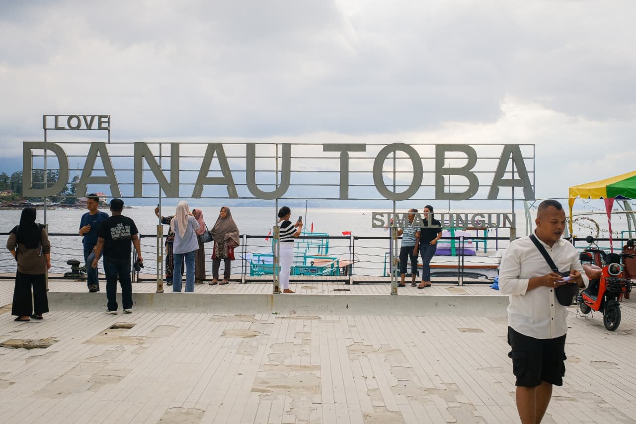 Percepat Pengembangan Danau Toba, Menpar Tekankan Sinkronisasi Master Plan