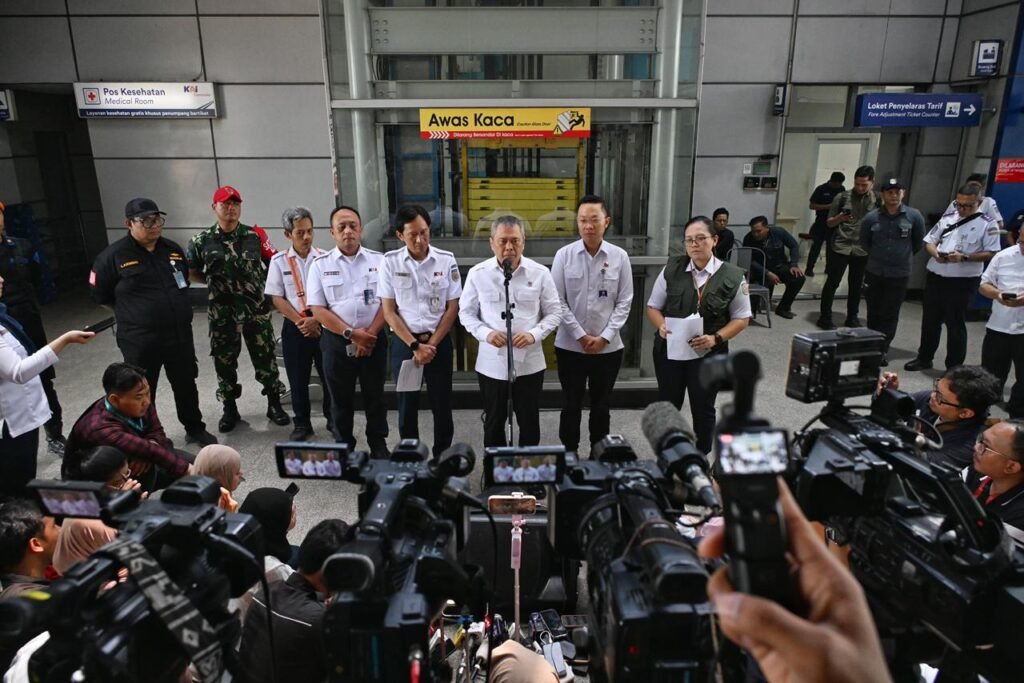 Menhub Dudy Tekankan Aspek Keselamatan Saat Pembukaan Kembali Stasiun Bekasi Timur Pascainsiden KA