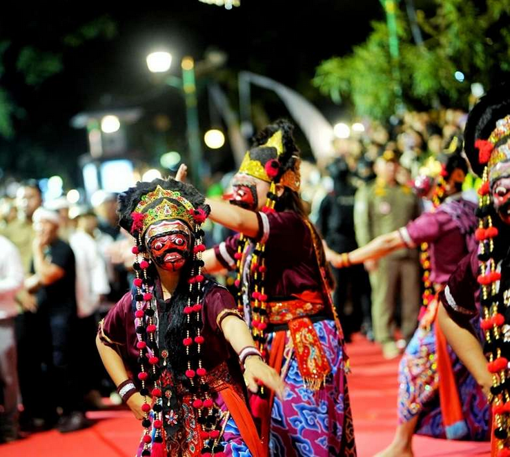 Penuhi Permintaan Masyarakat, Kirab Budaya Tatar Sunda Mampir di Garut