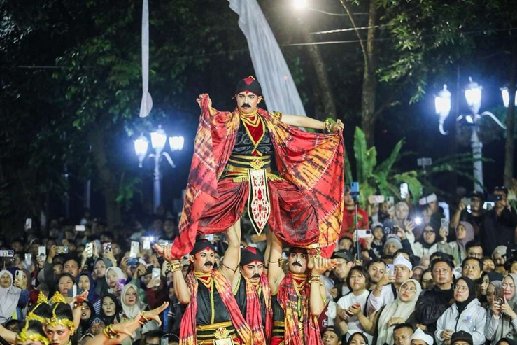 Kirab Milangkala Tatar Sunda, Nuansa Budaya Semarakkan Bandung
