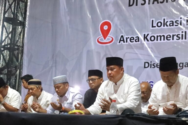 Wali Kota Bekasi Hadiri Doa Bersama Korban Kecelakaan KA di Stasiun Bekasi Timur