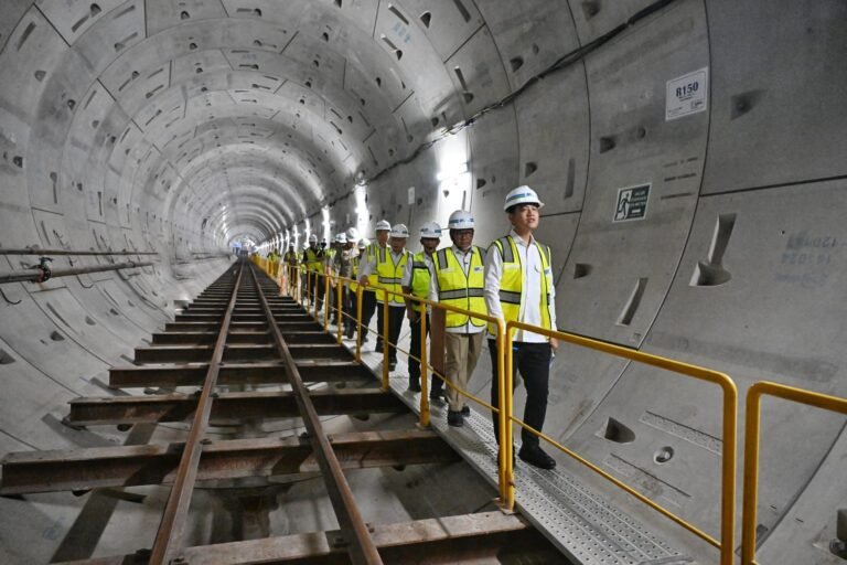 Wapres dan Menhub Tinjau Proyek MRT Jakarta Fase 2A Bundaran HI-Kota