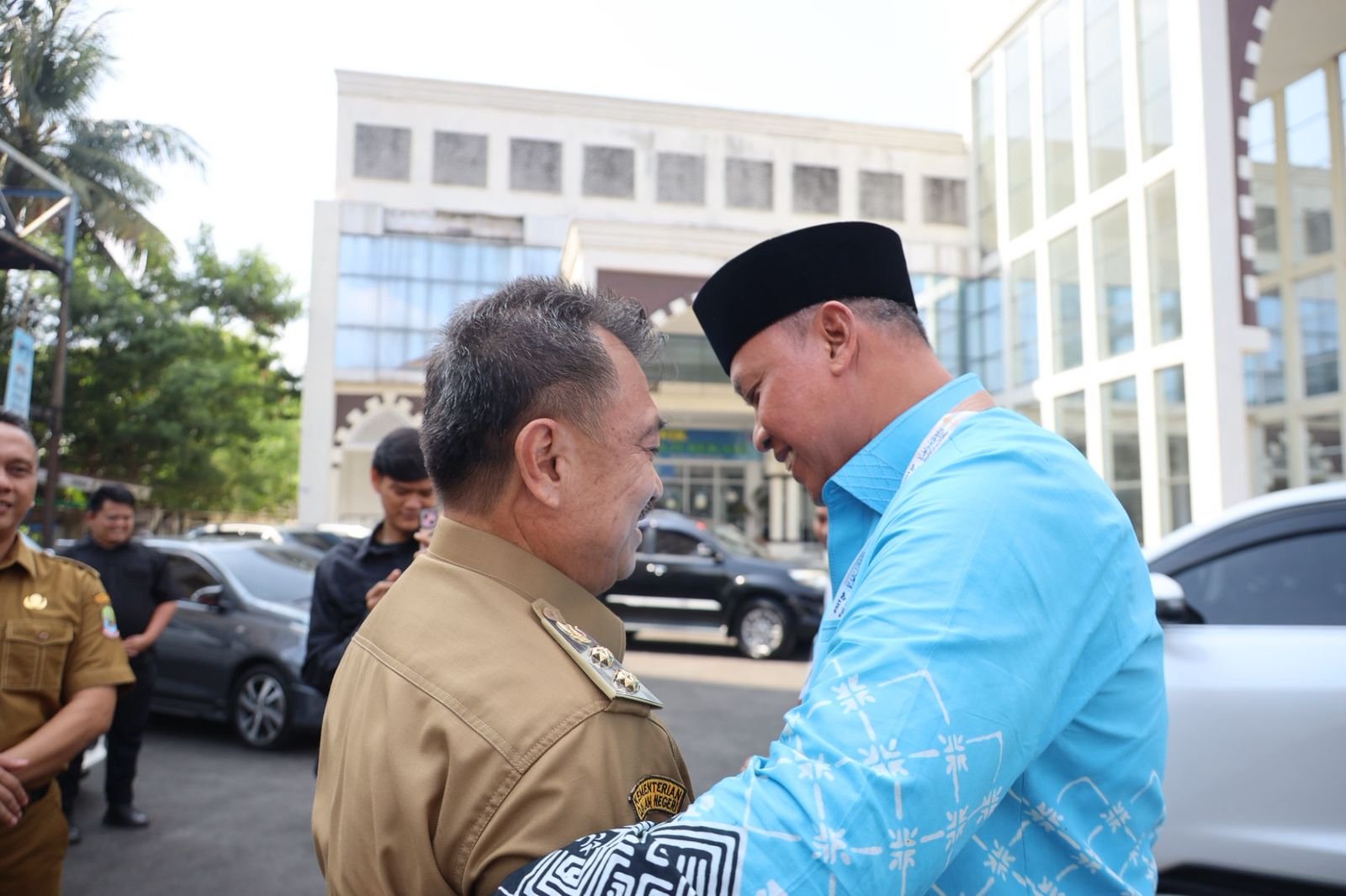 Tri Adhianto Tunaikan Ibadah Haji, Roda Pemerintahan Dititip Ke Harris Bobihoe