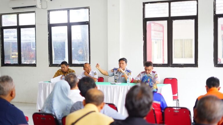 Penutupan Akses Perlintasan Kereta Api Tidak Berpintu di Jalan Pangeran Jayakarta Ditunda Hingga Waktu yang Akan Ditentukan