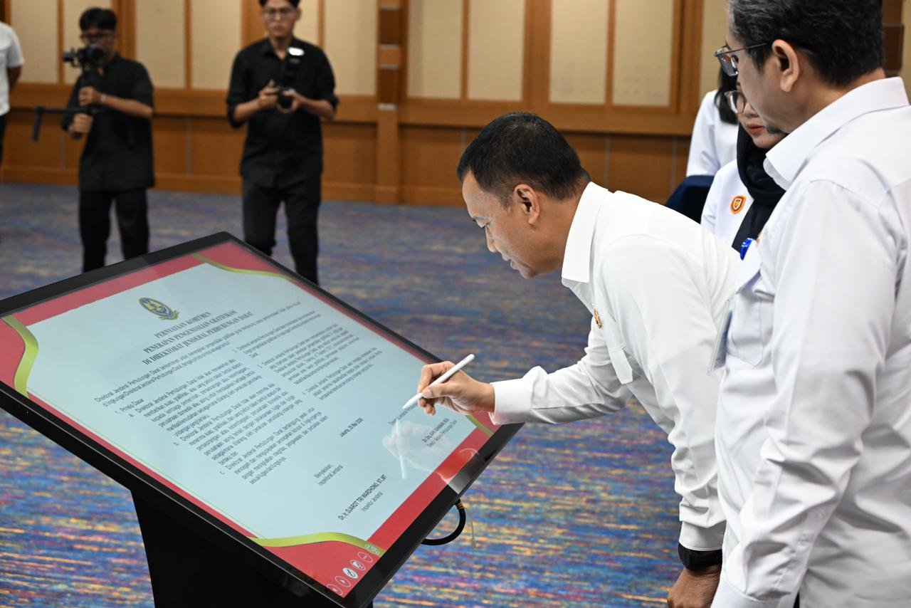 DITJEN HUBDAT PERKUAT PELAYANAN PUBLIK MELALUI PENCANANGAN PEMBANGUNAN ZONA INTEGRITAS