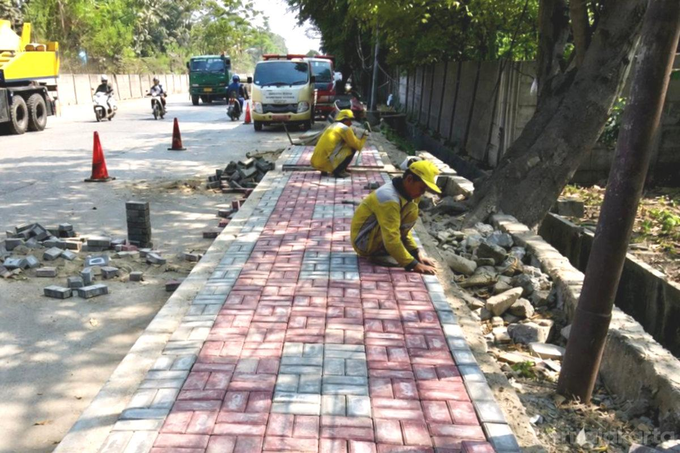 Progres Perbaikan Trotoar Jalan Syekh Nawawi Al Bantani Capai 65 Persen