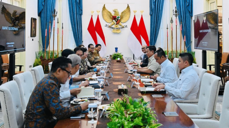 Presiden Prabowo Pimpin Rapat KSSK, Perkuat Sinergi Jaga Stabilitas Keuangan dan Kepercayaan Pasar